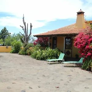 https://casas-rurales-los-marantes.in-canary-islands.com